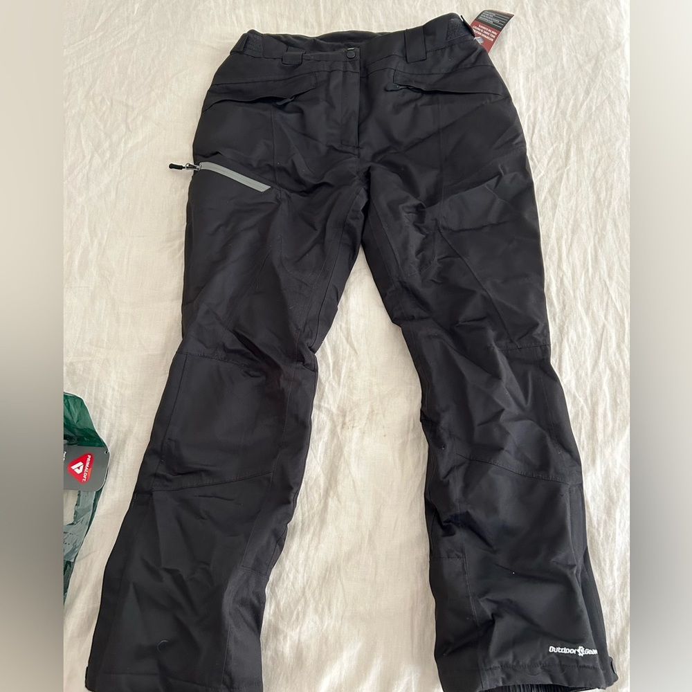 Women’s black Ski Pants never worn
